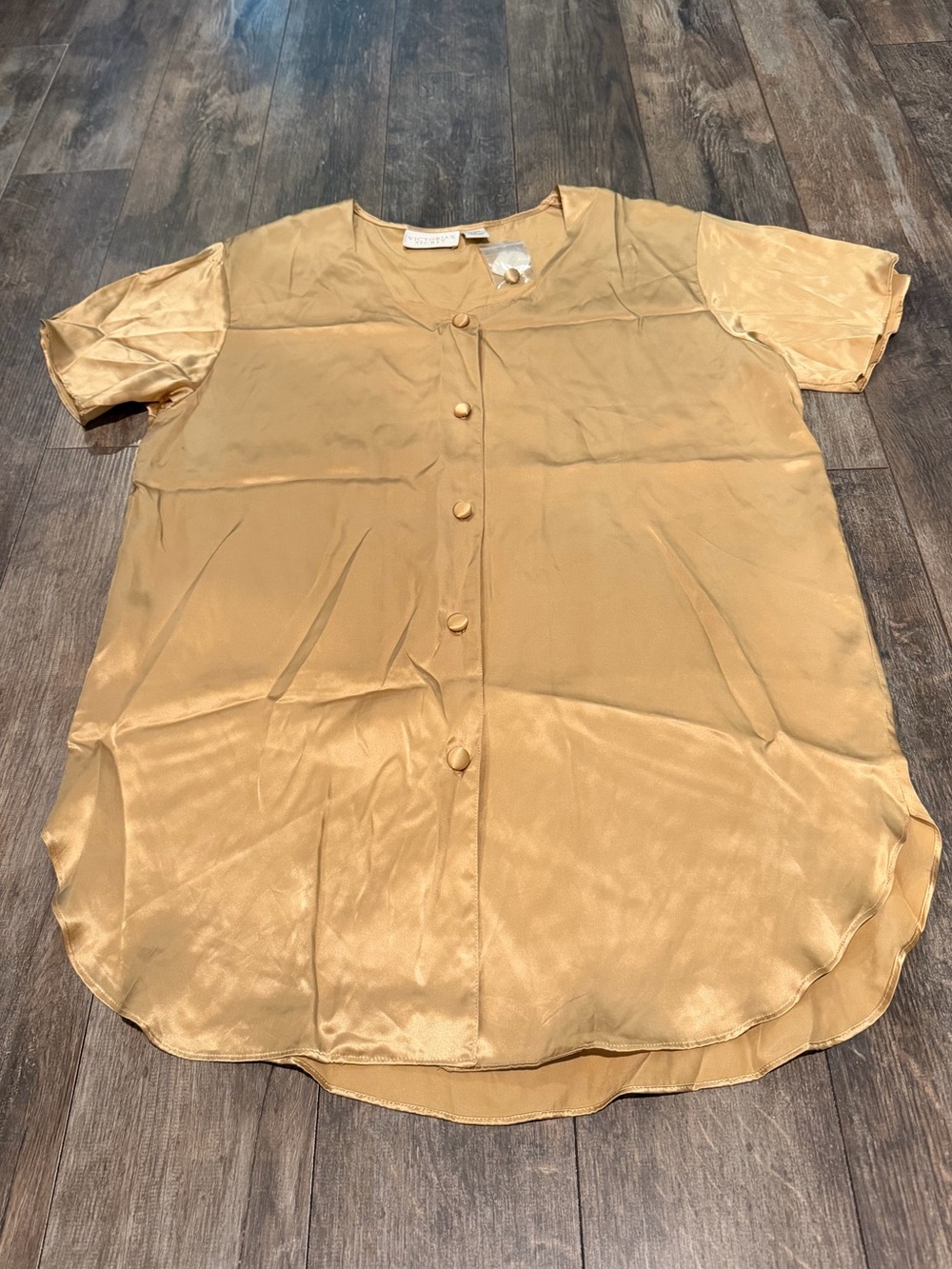 🌼Victoria's Secret Satin Short-Sleeve Button Front Top in Gold